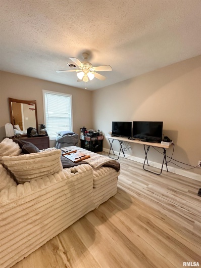 5691 Silver Fox Drive, Carterville, Illinois 62918, 3 Bedrooms Bedrooms, 0 ,2 BathroomsBathrooms,Residential,For Sale,Silver Fox,0,RMAEB457402