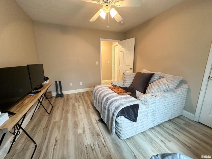 5691 Silver Fox Drive, Carterville, Illinois 62918, 3 Bedrooms Bedrooms, 0 ,2 BathroomsBathrooms,Residential,For Sale,Silver Fox,0,RMAEB457402