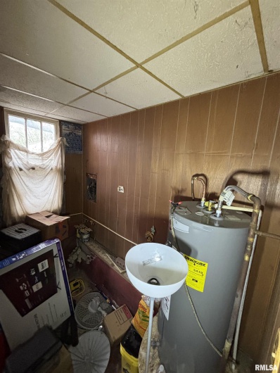 106 1ST Street, Elkville, Illinois 62932, 3 Bedrooms Bedrooms, 0 ,1 BathroomBathrooms,Residential,For Sale,1ST,0,RMAQC4261966