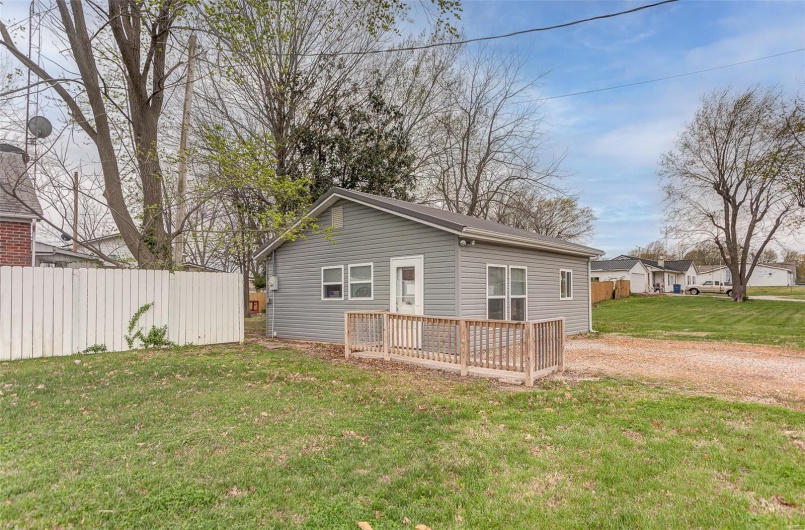 1125 Market Street, Sparta, Illinois 62286, ,Commercial Sale,For Sale,Market,MAR25014532