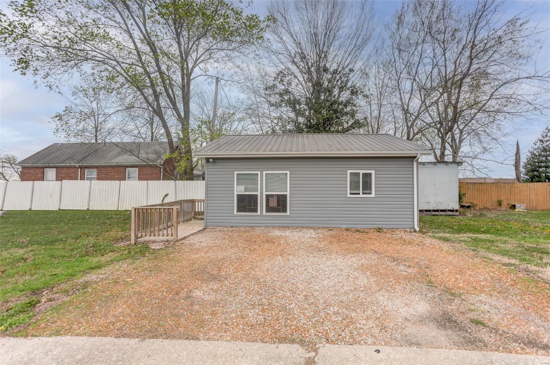 1125 Market Street, Sparta, Illinois 62286, ,Commercial Sale,For Sale,Market,MAR25014532