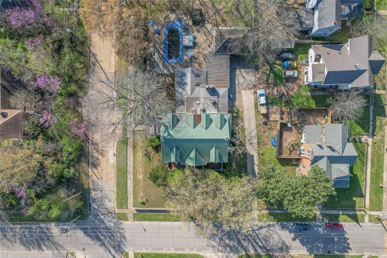 225 6th Street, Poplar Bluff, Missouri 63901, 5 Bedrooms Bedrooms, 18 Rooms Rooms,3 BathroomsBathrooms,Residential,For Sale,6th,MAR25020829