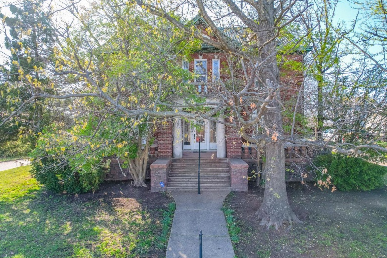 225 6th Street, Poplar Bluff, Missouri 63901, 5 Bedrooms Bedrooms, 18 Rooms Rooms,3 BathroomsBathrooms,Residential,For Sale,6th,MAR25020829