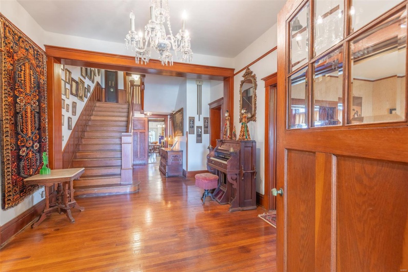 225 6th Street, Poplar Bluff, Missouri 63901, 5 Bedrooms Bedrooms, 18 Rooms Rooms,3 BathroomsBathrooms,Residential,For Sale,6th,MAR25020829