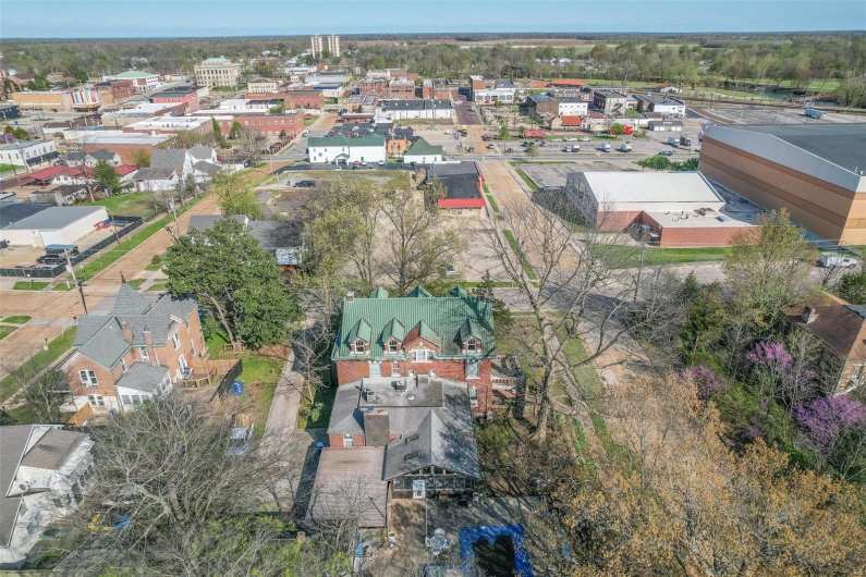 225 6th Street, Poplar Bluff, Missouri 63901, 5 Bedrooms Bedrooms, 18 Rooms Rooms,3 BathroomsBathrooms,Residential,For Sale,6th,MAR25020829