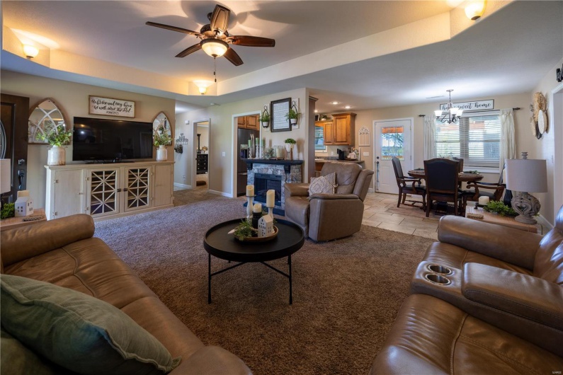 Living room/dining view
