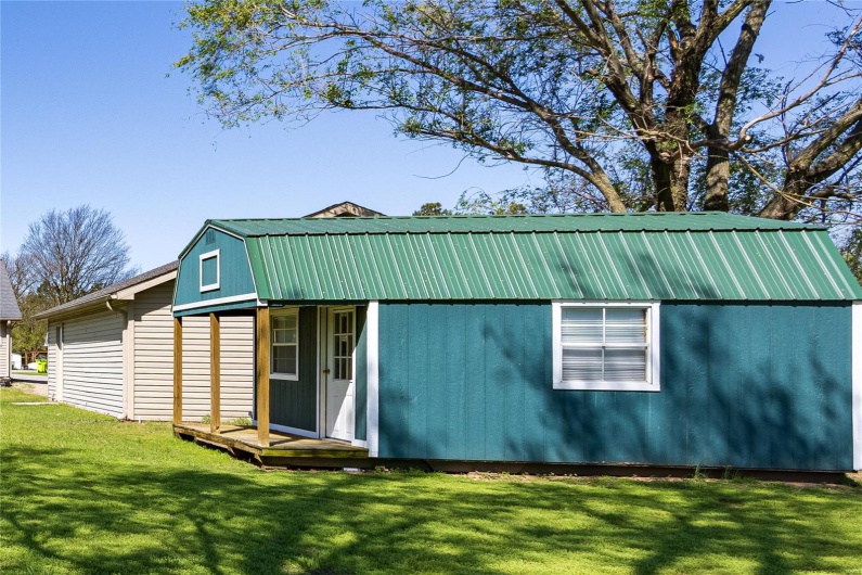 113 Lynn, Sikeston, Missouri 63801, 3 Bedrooms Bedrooms, 9 Rooms Rooms,2 BathroomsBathrooms,Residential,For Sale,Lynn,MAR25021112