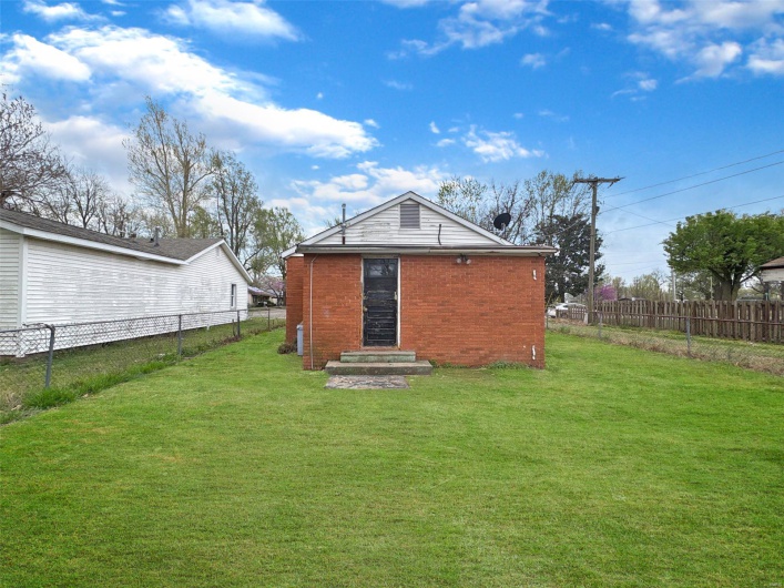 106 South Street, Charleston, Missouri 63834, 3 Bedrooms Bedrooms, 6 Rooms Rooms,1 BathroomBathrooms,Residential,For Sale,South,MAR25020681