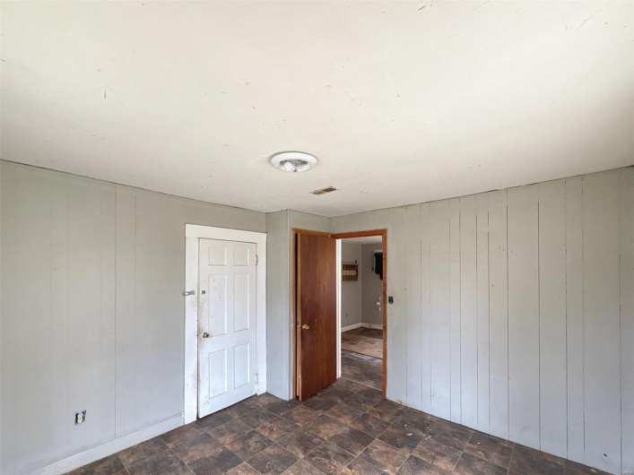 106 South Street, Charleston, Missouri 63834, 3 Bedrooms Bedrooms, 6 Rooms Rooms,1 BathroomBathrooms,Residential,For Sale,South,MAR25020681