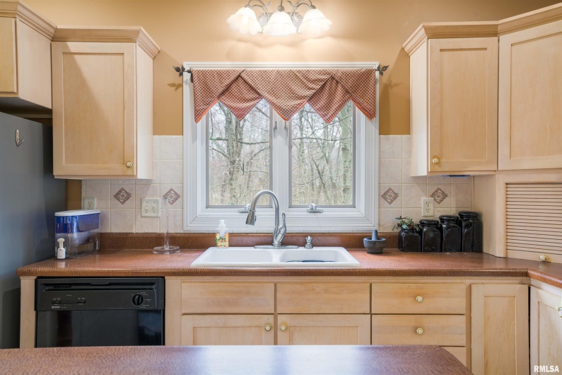 4996 ANDREW Road, Marion, Illinois 62959, 4 Bedrooms Bedrooms, 0 ,2 BathroomsBathrooms,Residential,For Sale,ANDREW,0,RMAQC4261974