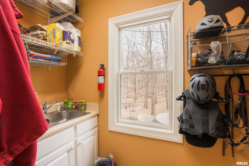 4996 ANDREW Road, Marion, Illinois 62959, 4 Bedrooms Bedrooms, 0 ,2 BathroomsBathrooms,Residential,For Sale,ANDREW,0,RMAQC4261974