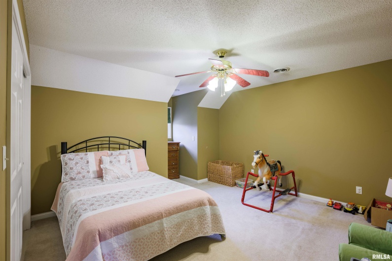 4996 ANDREW Road, Marion, Illinois 62959, 4 Bedrooms Bedrooms, 0 ,2 BathroomsBathrooms,Residential,For Sale,ANDREW,0,RMAQC4261974