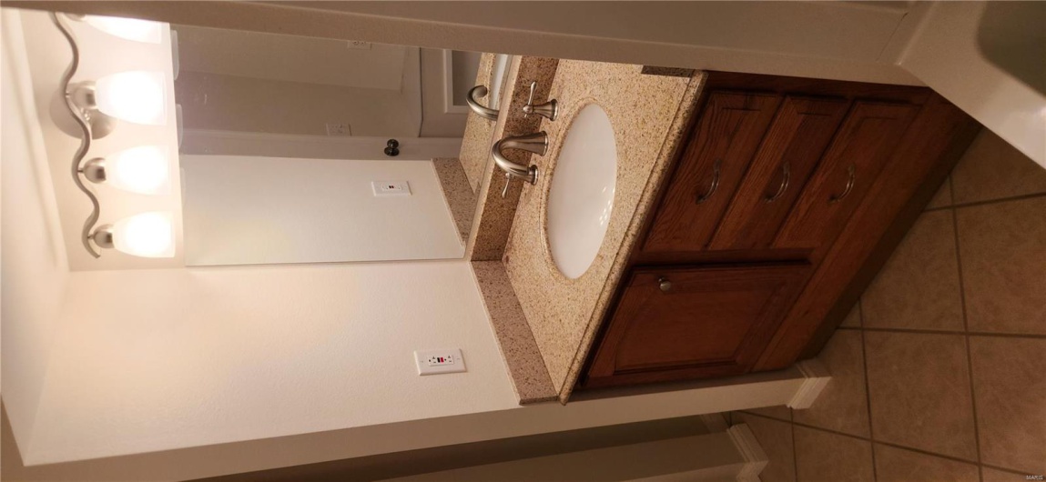 Upper bathroom vanity