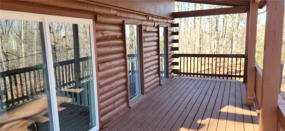 Upper deck