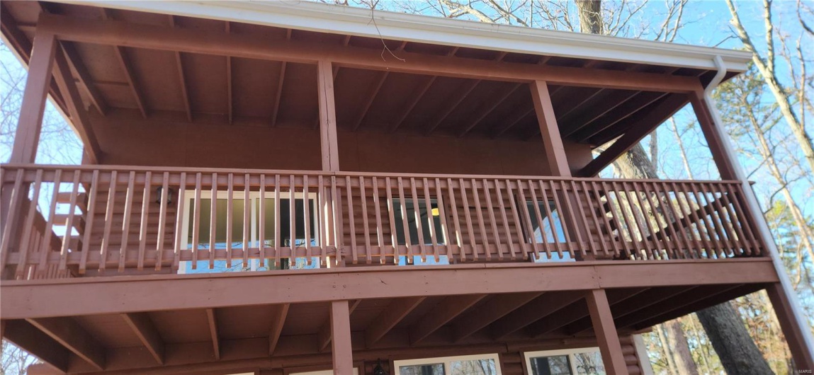 Upper deck
