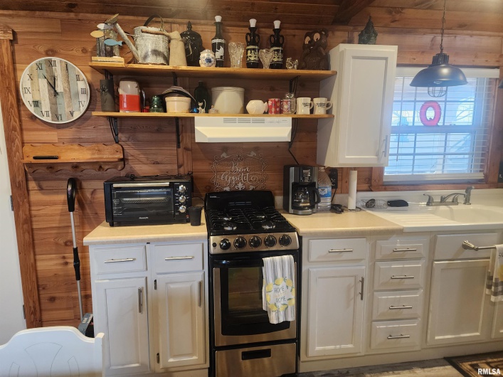 10 Womack Road, Galatia, Illinois 62935, 1 Bedroom Bedrooms, 0 ,1 BathroomBathrooms,Residential,For Sale,Womack,0,RMAQC4261978