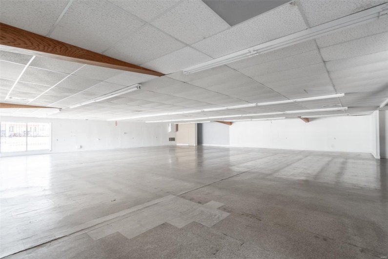 512 E Pine Street, Poplar Bluff, Missouri 63901, ,Commercial Lease,For Sale,E Pine Street,MAR25021430