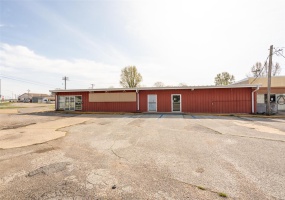 512 E Pine Street, Poplar Bluff, Missouri 63901, ,Commercial Lease,For Sale,E Pine Street,MAR25021430