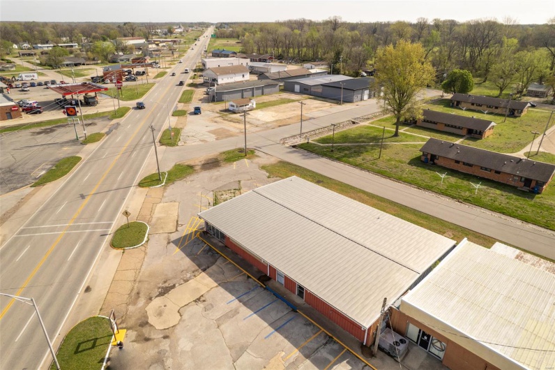 512 E Pine Street, Poplar Bluff, Missouri 63901, ,Commercial Lease,For Sale,E Pine Street,MAR25021430