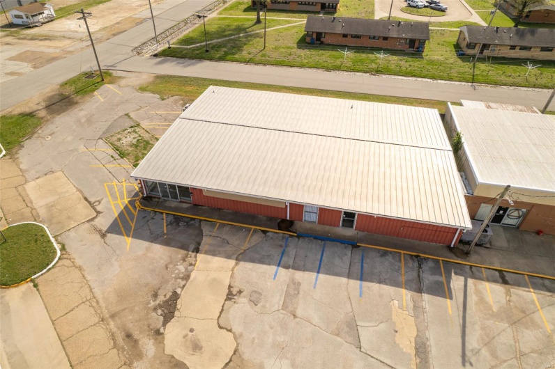 512 E Pine Street, Poplar Bluff, Missouri 63901, ,Commercial Lease,For Sale,E Pine Street,MAR25021430