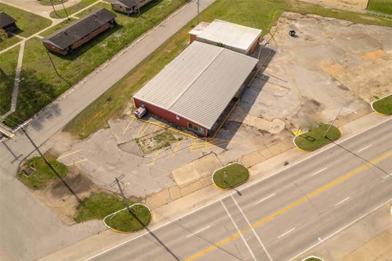 512 E Pine Street, Poplar Bluff, Missouri 63901, ,Commercial Lease,For Sale,E Pine Street,MAR25021430