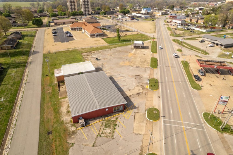 512 E Pine Street, Poplar Bluff, Missouri 63901, ,Commercial Lease,For Sale,E Pine Street,MAR25021430