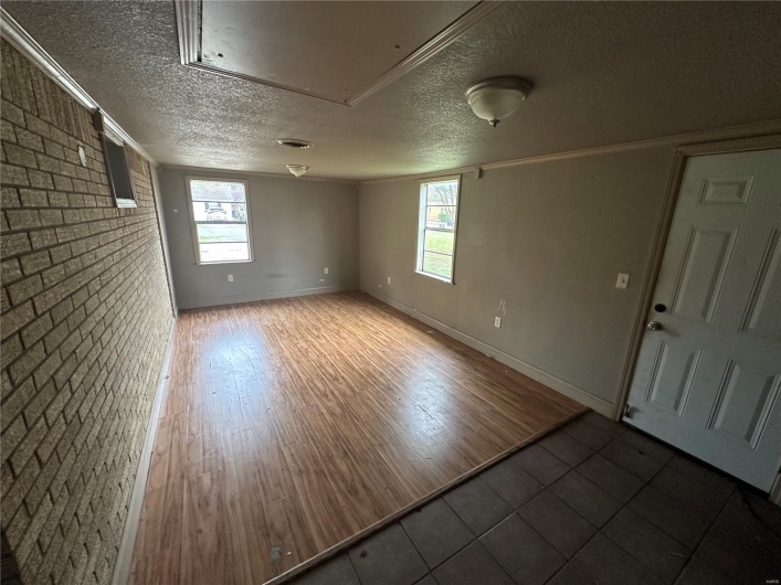 1911 Lynndale Street, Kennett, Missouri 63857, 4 Bedrooms Bedrooms, 7 Rooms Rooms,1 BathroomBathrooms,Residential,For Sale,Lynndale,MAR25021448