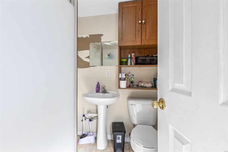 3330 Commonwealth Road, Park Hills, Missouri 63601, 2 Bedrooms Bedrooms, 6 Rooms Rooms,1 BathroomBathrooms,Residential,For Sale,Commonwealth,MAR25021463