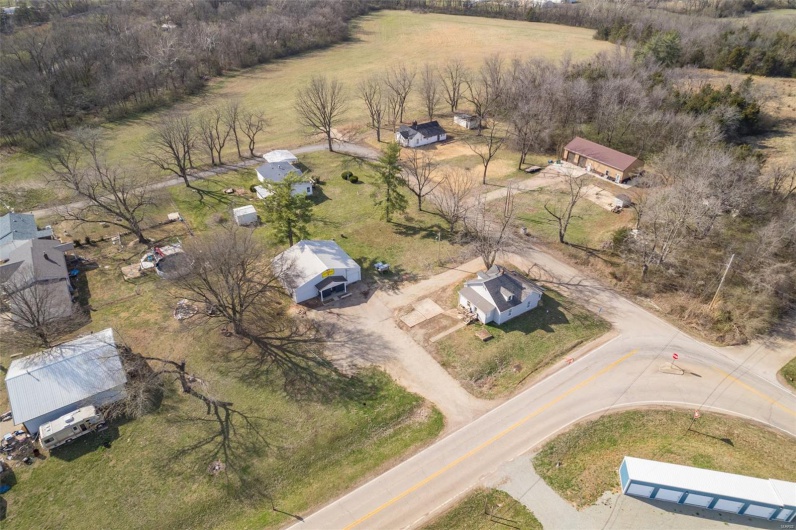 3330 Commonwealth Road, Park Hills, Missouri 63601, 2 Bedrooms Bedrooms, 6 Rooms Rooms,1 BathroomBathrooms,Residential,For Sale,Commonwealth,MAR25021463