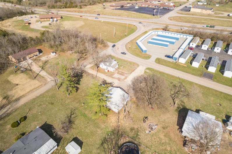 3330 Commonwealth Road, Park Hills, Missouri 63601, 2 Bedrooms Bedrooms, 6 Rooms Rooms,1 BathroomBathrooms,Residential,For Sale,Commonwealth,MAR25021463
