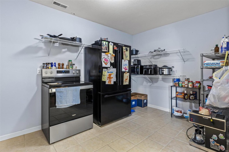 3330 Commonwealth Road, Park Hills, Missouri 63601, 2 Bedrooms Bedrooms, 6 Rooms Rooms,1 BathroomBathrooms,Residential,For Sale,Commonwealth,MAR25021463