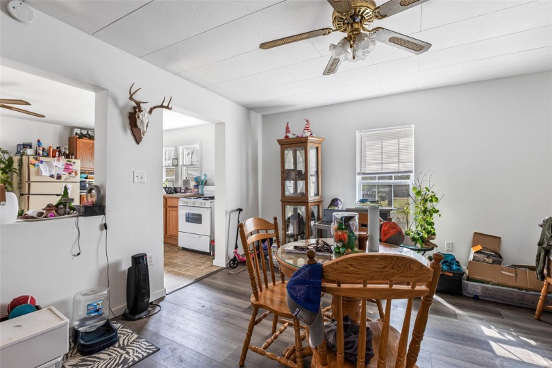 3330 Commonwealth Road, Park Hills, Missouri 63601, 2 Bedrooms Bedrooms, 6 Rooms Rooms,1 BathroomBathrooms,Residential,For Sale,Commonwealth,MAR25021463