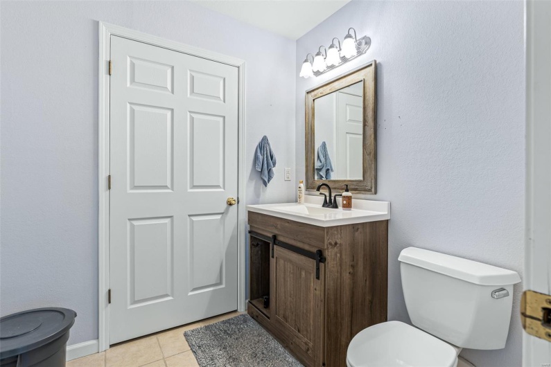 3330 Commonwealth Road, Park Hills, Missouri 63601, 2 Bedrooms Bedrooms, 6 Rooms Rooms,1 BathroomBathrooms,Residential,For Sale,Commonwealth,MAR25021463