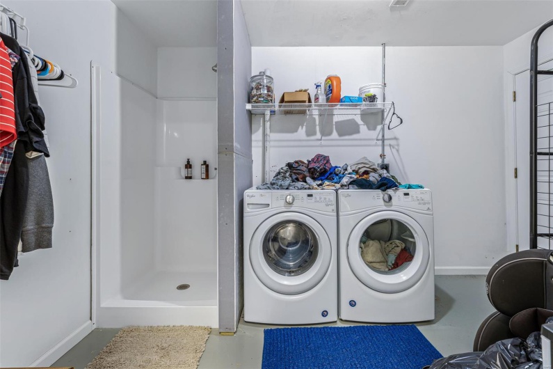 3330 Commonwealth Road, Park Hills, Missouri 63601, 2 Bedrooms Bedrooms, 6 Rooms Rooms,1 BathroomBathrooms,Residential,For Sale,Commonwealth,MAR25021463