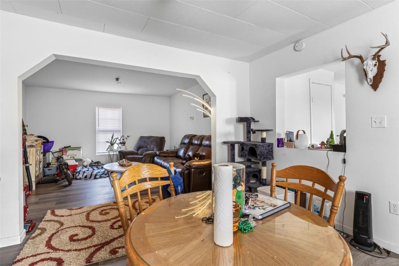 3330 Commonwealth Road, Park Hills, Missouri 63601, 2 Bedrooms Bedrooms, 6 Rooms Rooms,1 BathroomBathrooms,Residential,For Sale,Commonwealth,MAR25021463