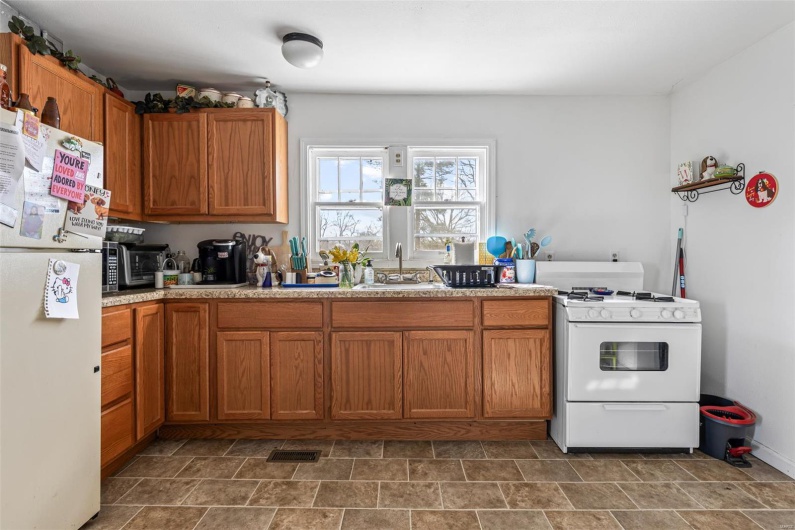 3330 Commonwealth Road, Park Hills, Missouri 63601, 2 Bedrooms Bedrooms, 6 Rooms Rooms,1 BathroomBathrooms,Residential,For Sale,Commonwealth,MAR25021463