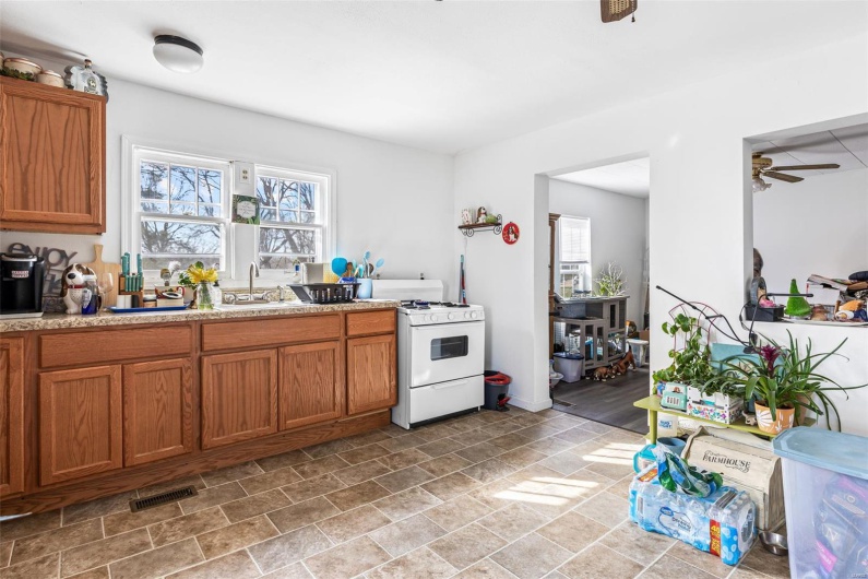 3330 Commonwealth Road, Park Hills, Missouri 63601, 2 Bedrooms Bedrooms, 6 Rooms Rooms,1 BathroomBathrooms,Residential,For Sale,Commonwealth,MAR25021463