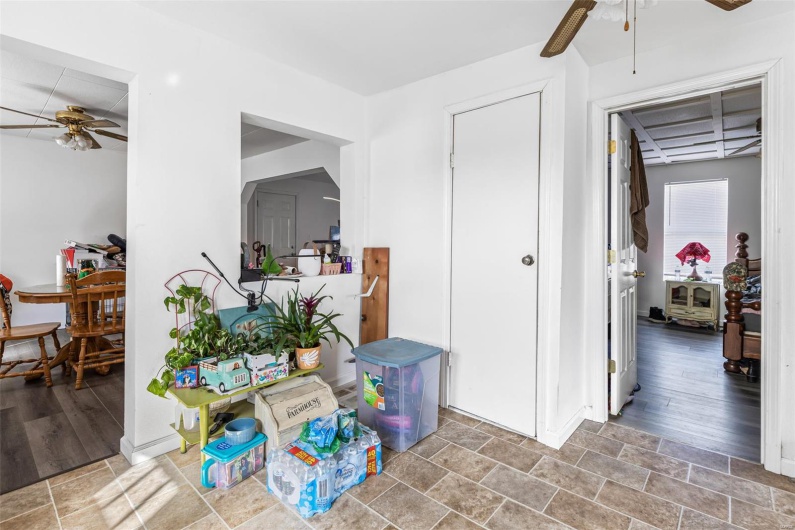 3330 Commonwealth Road, Park Hills, Missouri 63601, 2 Bedrooms Bedrooms, 6 Rooms Rooms,1 BathroomBathrooms,Residential,For Sale,Commonwealth,MAR25021463
