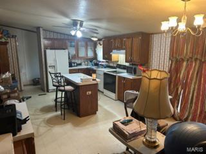19050 Sikes Road, Ste Genevieve, Missouri 63670, 3 Bedrooms Bedrooms, 5 Rooms Rooms,2 BathroomsBathrooms,Residential,For Sale,Sikes,MAR25016396