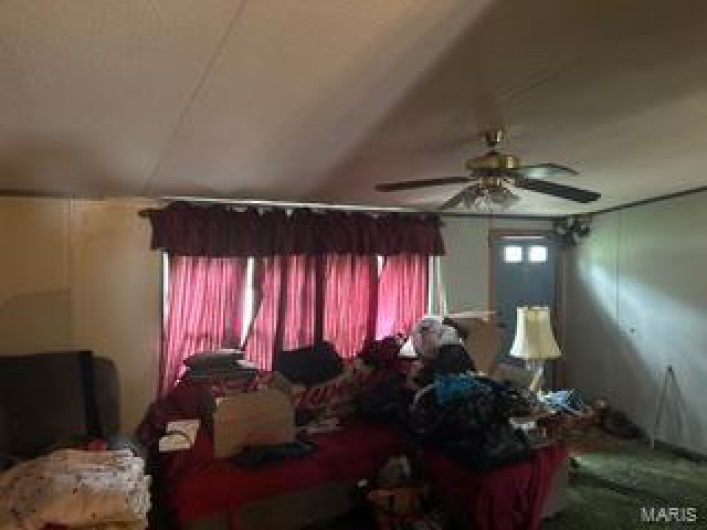 19050 Sikes Road, Ste Genevieve, Missouri 63670, 3 Bedrooms Bedrooms, 5 Rooms Rooms,2 BathroomsBathrooms,Residential,For Sale,Sikes,MAR25016396