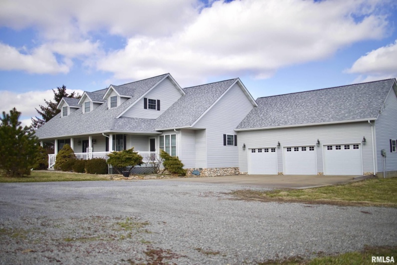 1338 Wagon Creek Road, Creal Springs, Illinois 62922, 3 Bedrooms Bedrooms, 0 ,3 BathroomsBathrooms,Residential,For Sale,Wagon Creek,0,RMAEB457431