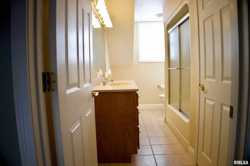 1338 Wagon Creek Road, Creal Springs, Illinois 62922, 3 Bedrooms Bedrooms, 0 ,3 BathroomsBathrooms,Residential,For Sale,Wagon Creek,0,RMAEB457431