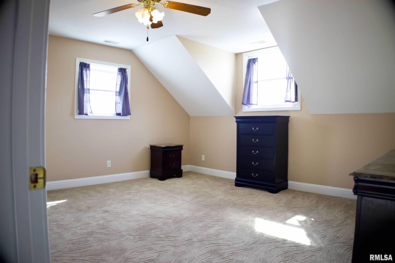 1338 Wagon Creek Road, Creal Springs, Illinois 62922, 3 Bedrooms Bedrooms, 0 ,3 BathroomsBathrooms,Residential,For Sale,Wagon Creek,0,RMAEB457431