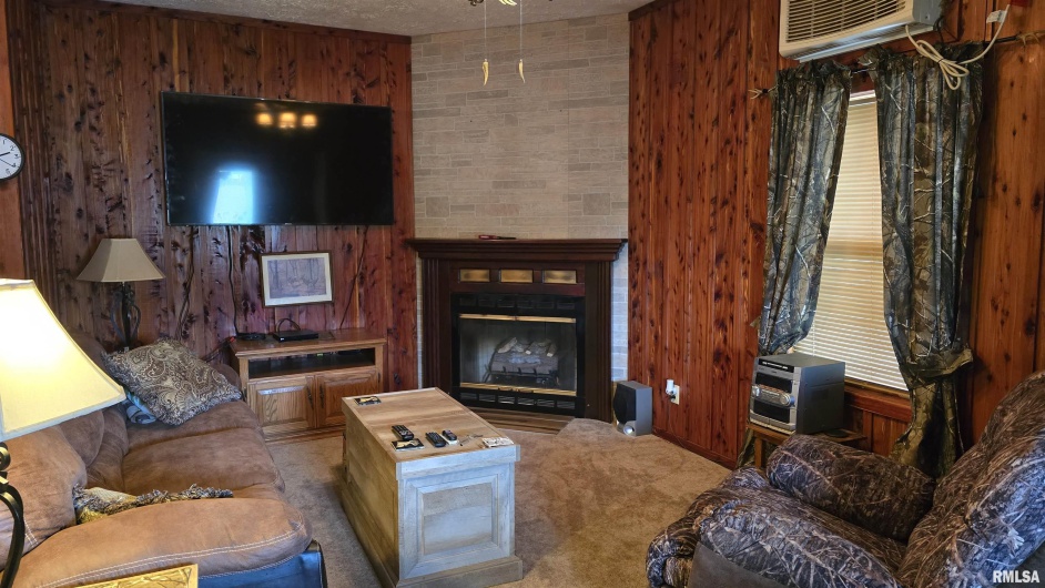 49 Route 34 Route, Rosiclare, Illinois 62982, 1 Bedroom Bedrooms, 0 ,1 BathroomBathrooms,Residential,For Sale,Route 34,0,RMAEB457442