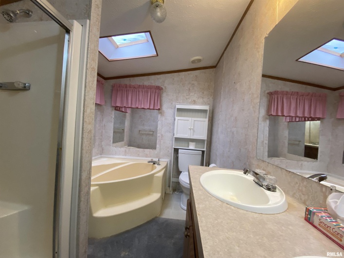 100 Little John Loop, Tunnel Hill, Illinois 62972, 3 Bedrooms Bedrooms, 0 ,2 BathroomsBathrooms,Residential,For Sale,Little John,0,RMAQC4262028