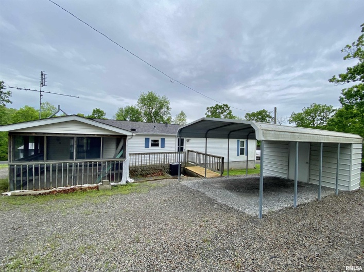 100 Little John Loop, Tunnel Hill, Illinois 62972, 3 Bedrooms Bedrooms, 0 ,2 BathroomsBathrooms,Residential,For Sale,Little John,0,RMAQC4262028