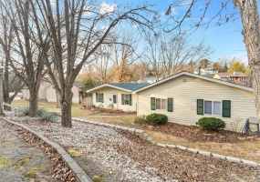 243 Rue Marseilles, Bonne Terre, Missouri 63628, 4 Bedrooms Bedrooms, 9 Rooms Rooms,2 BathroomsBathrooms,Residential,For Sale,Rue Marseilles,MAR24070959
