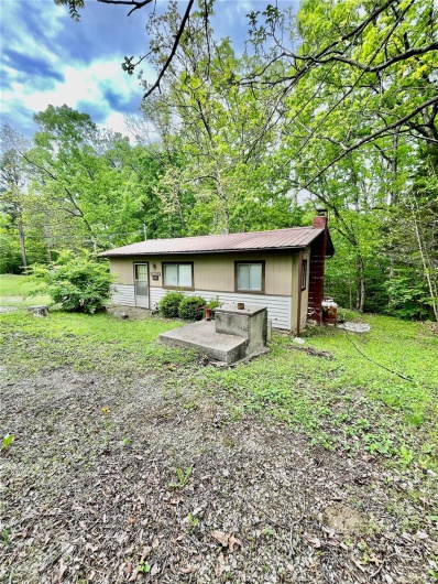 6405 Robin Lane, French Village, Missouri 63036, 1 Bedroom Bedrooms, 5 Rooms Rooms,1 BathroomBathrooms,Residential,For Sale,Robin,MAR25021591