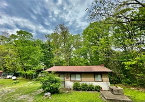 6405 Robin Lane, French Village, Missouri 63036, 1 Bedroom Bedrooms, 5 Rooms Rooms,1 BathroomBathrooms,Residential,For Sale,Robin,MAR25021591