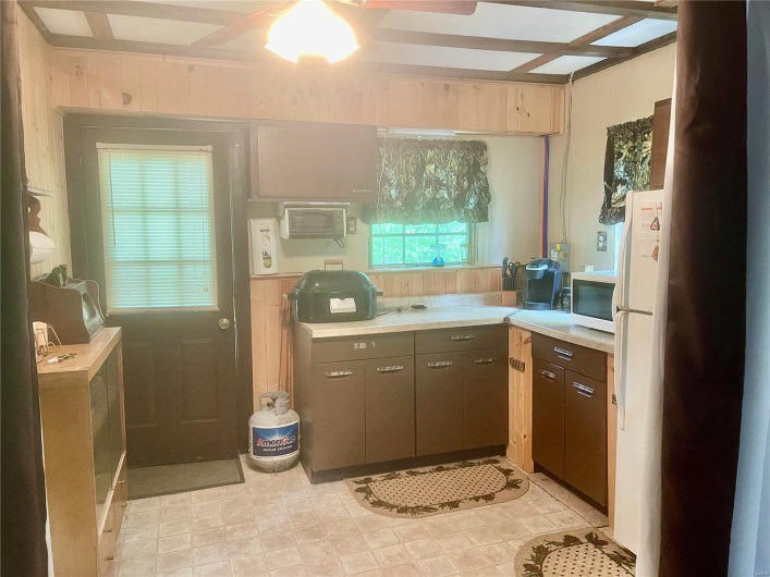 6405 Robin Lane, French Village, Missouri 63036, 1 Bedroom Bedrooms, 5 Rooms Rooms,1 BathroomBathrooms,Residential,For Sale,Robin,MAR25021591